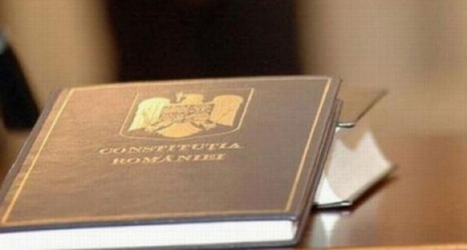 Revizuire constituţională în perioadă de criză